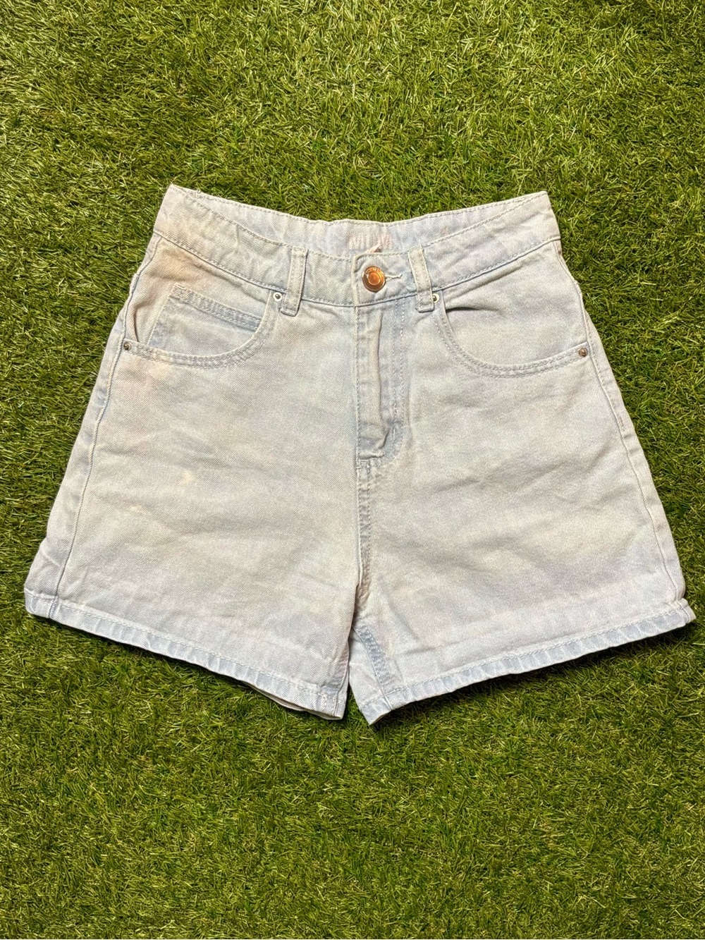 Vintage High Rise Light Wash Denim Shorts Size 1